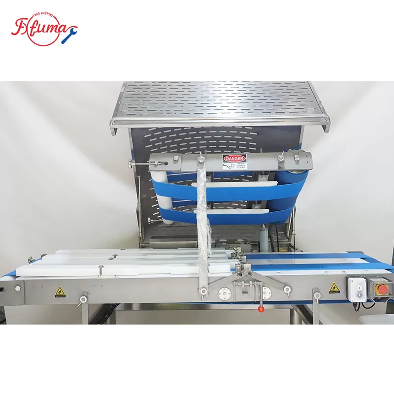 Chicken breast slicing machine