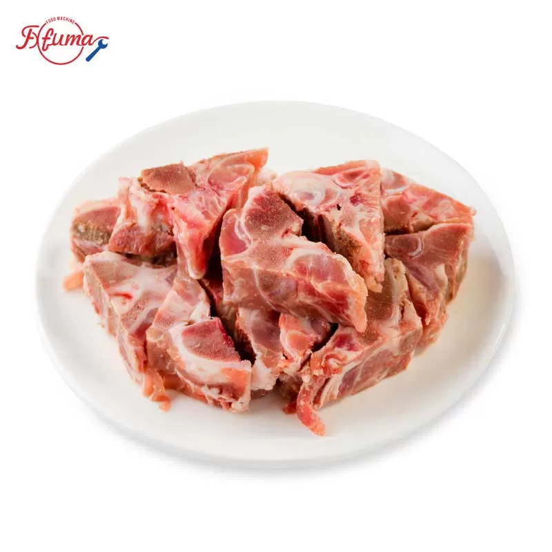 ribs cutting into pieces