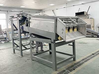 High Output Automatic Fresh Corn Dehusking Machine - 4-11T/H